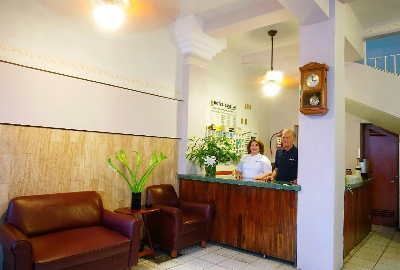 Hotel Janeiro Guadalajara